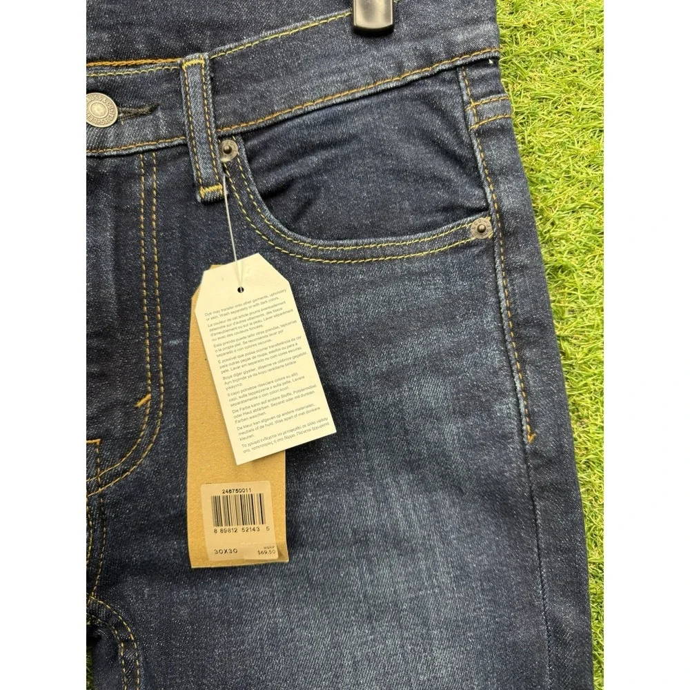 Levis shop confidence